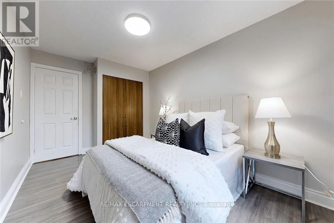 2368 CAVENDISH DRIVE Image 23