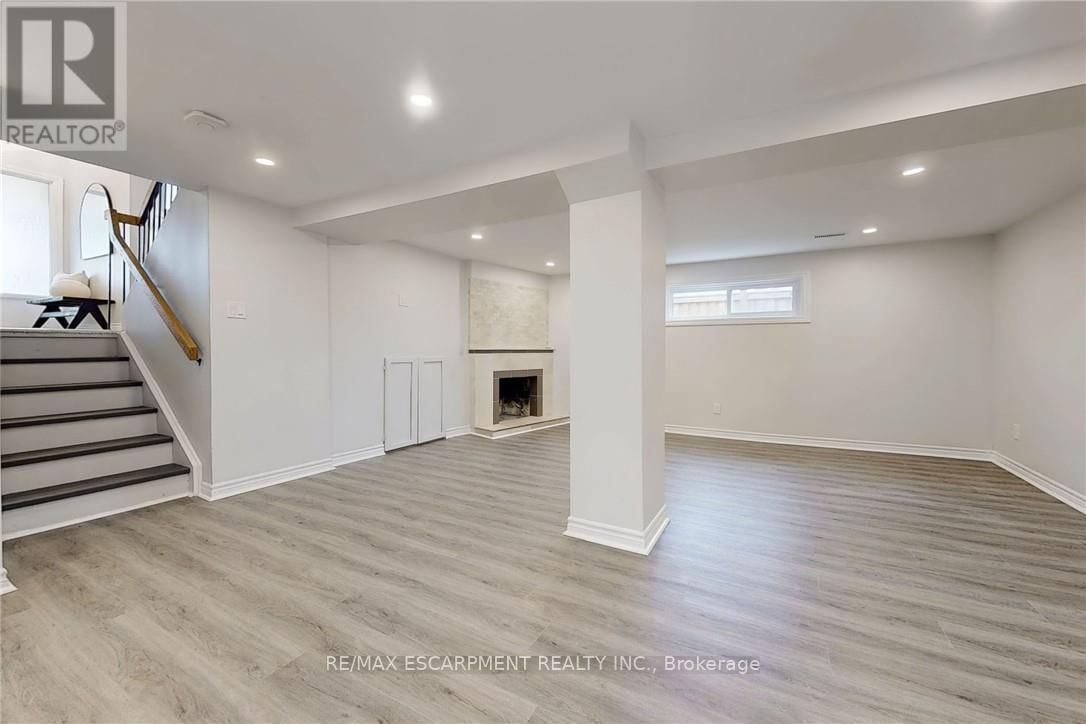 2368 CAVENDISH DRIVE Image 30