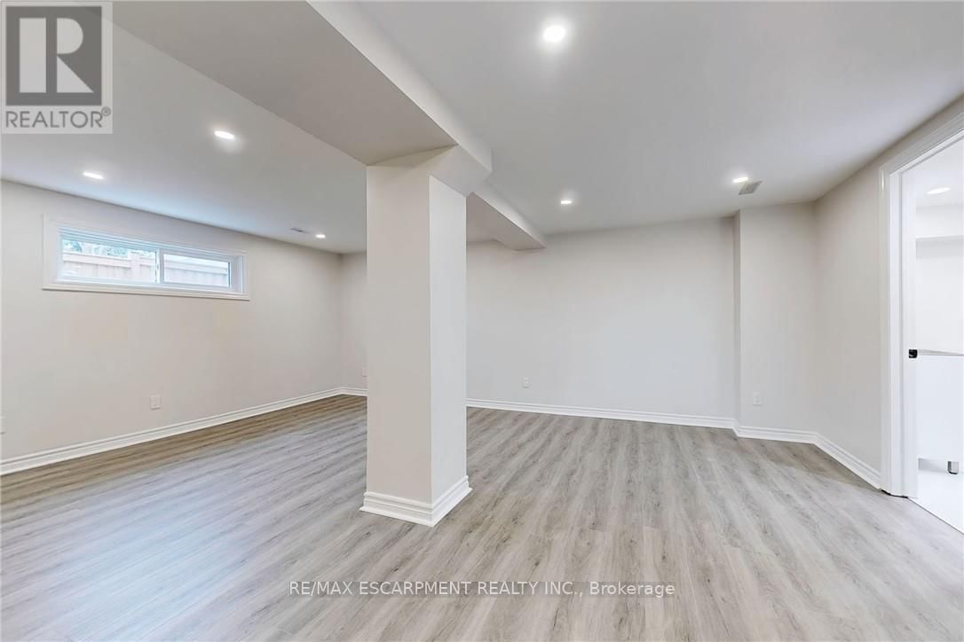 2368 CAVENDISH DRIVE Image 33