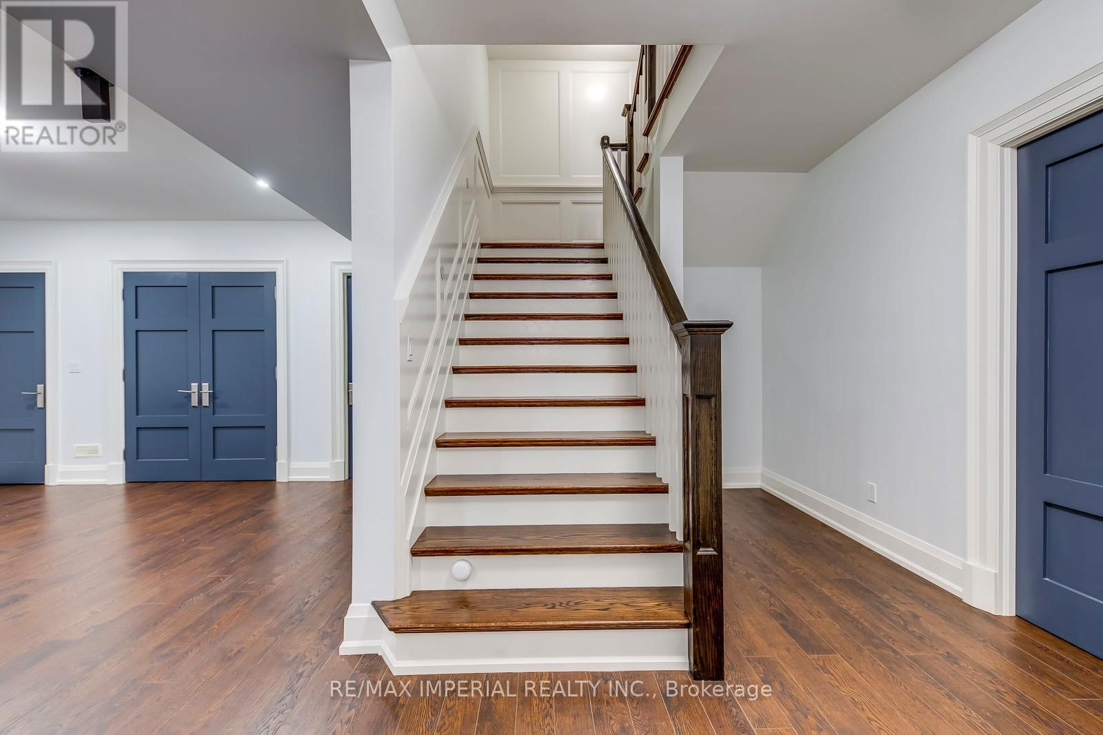 409 VALLEY DRIVE Image 37