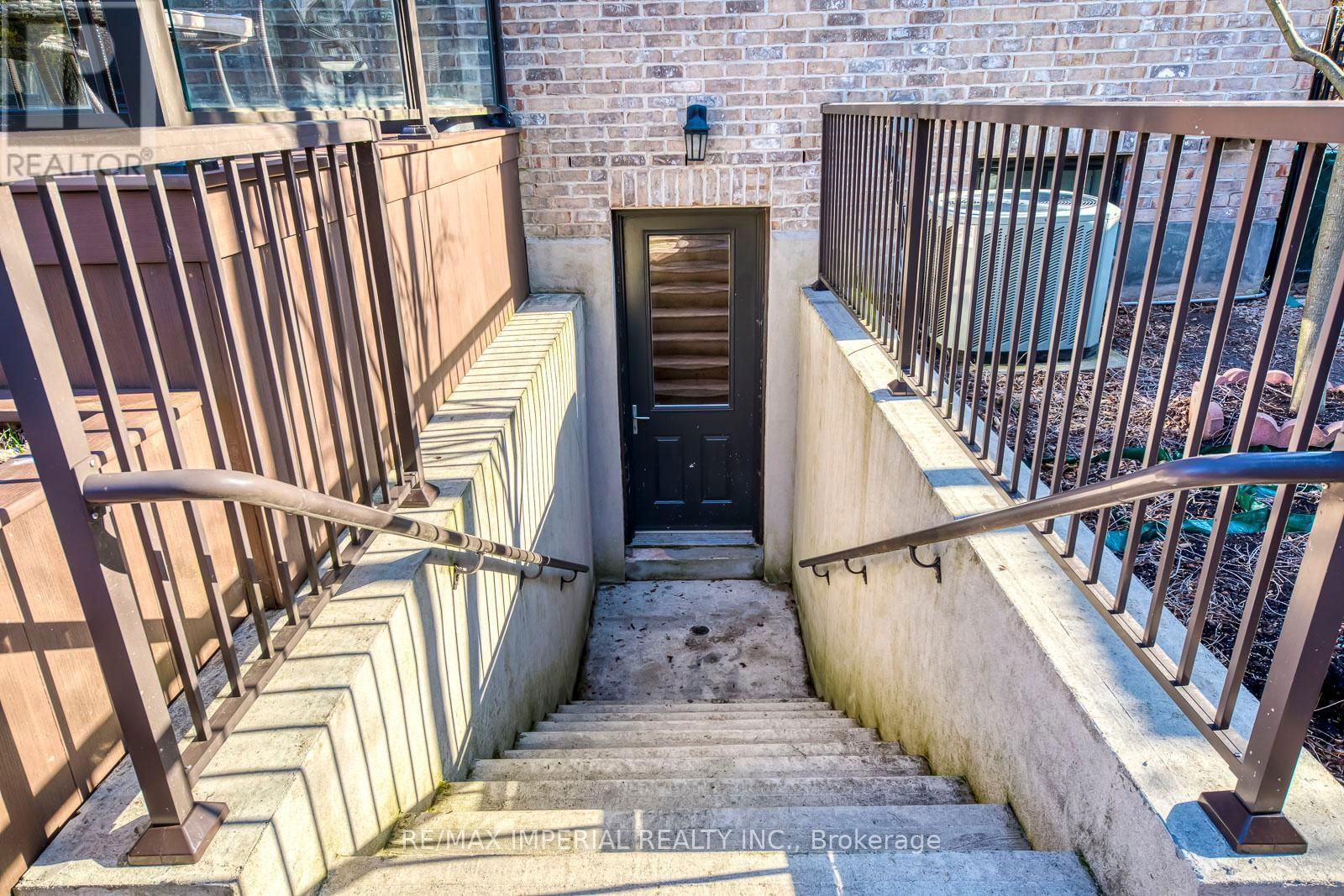 409 VALLEY DRIVE Image 43
