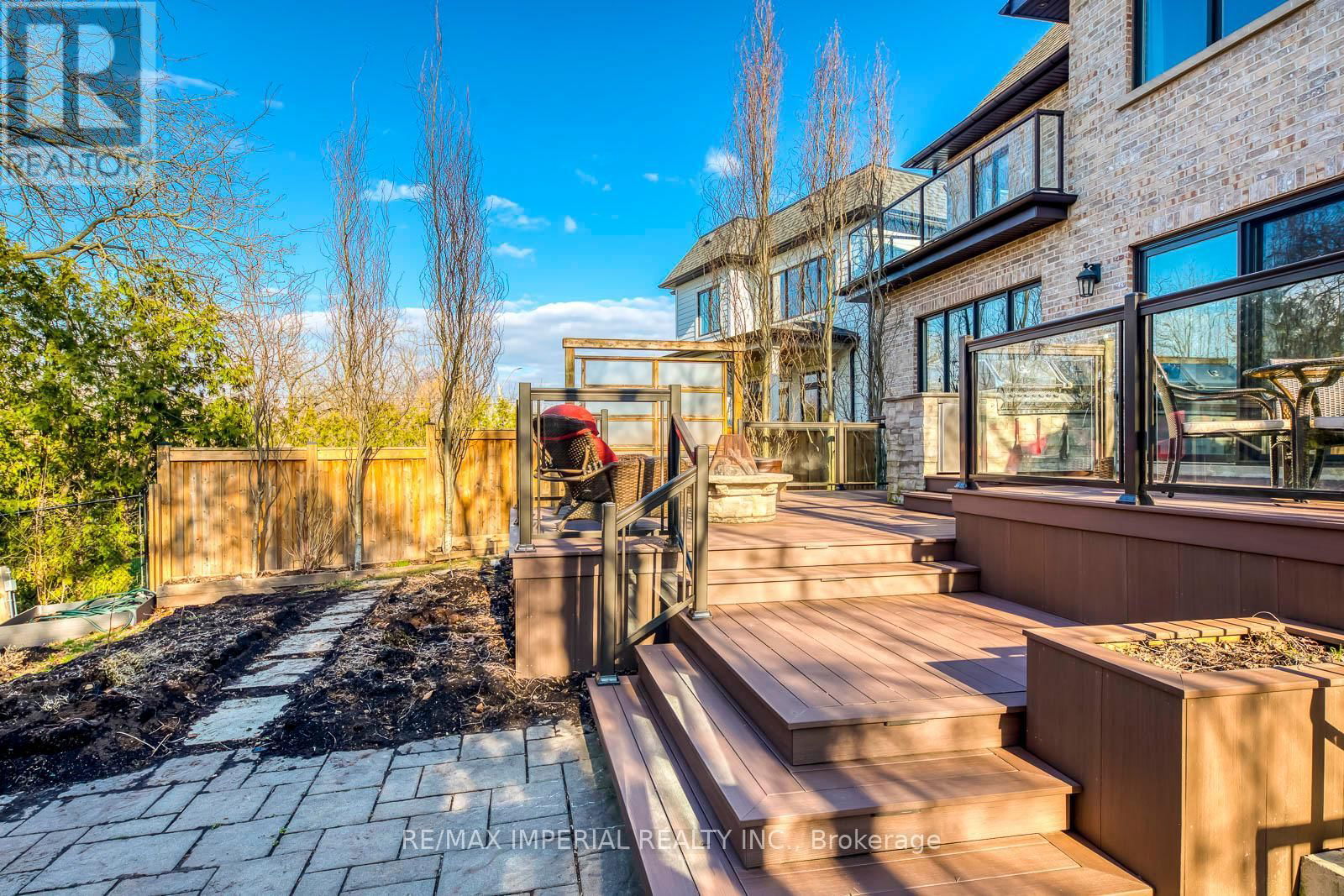 409 VALLEY DRIVE Image 44
