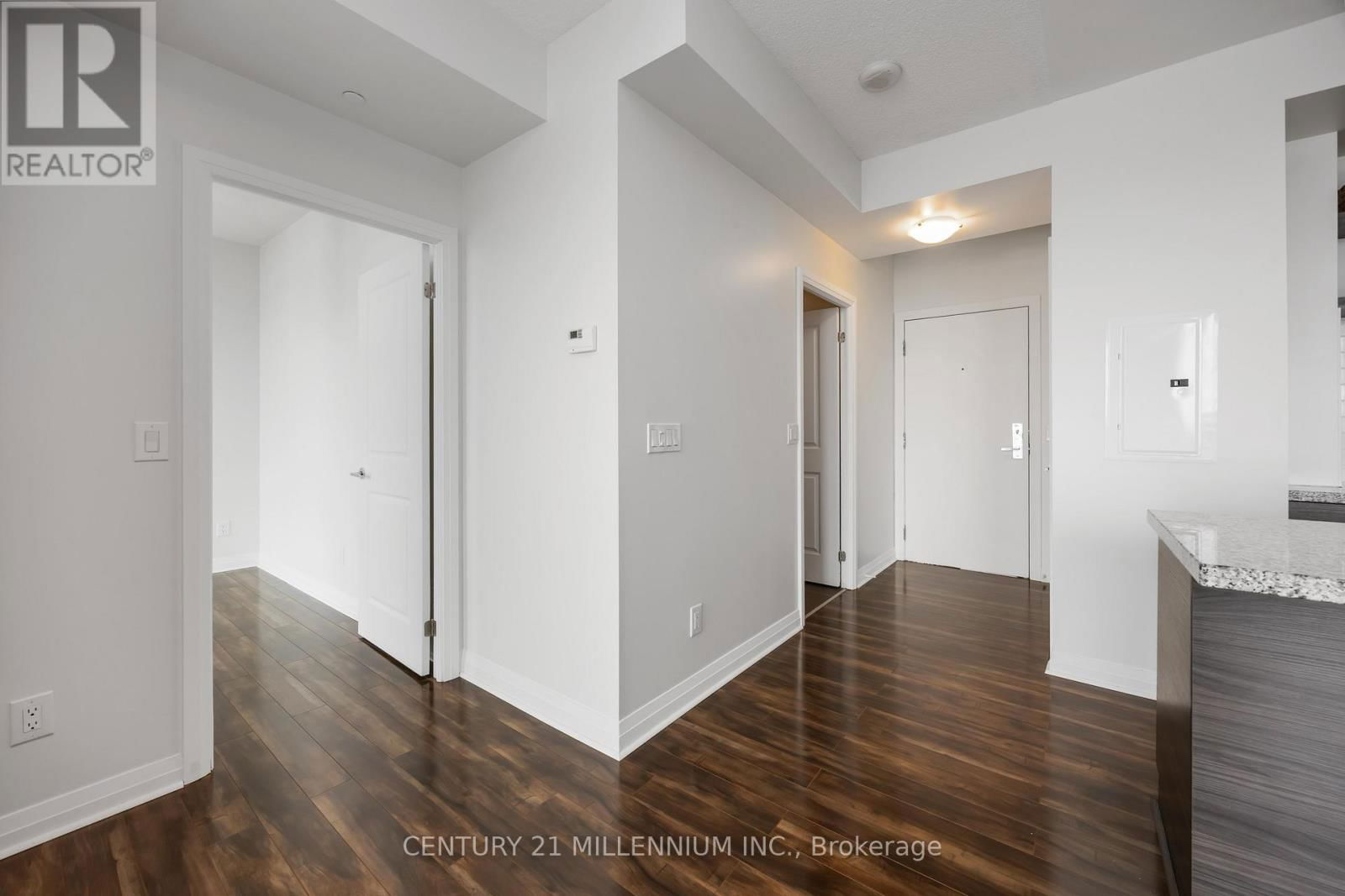 2108 - 59 ANNIE CRAIG DRIVE Image 12