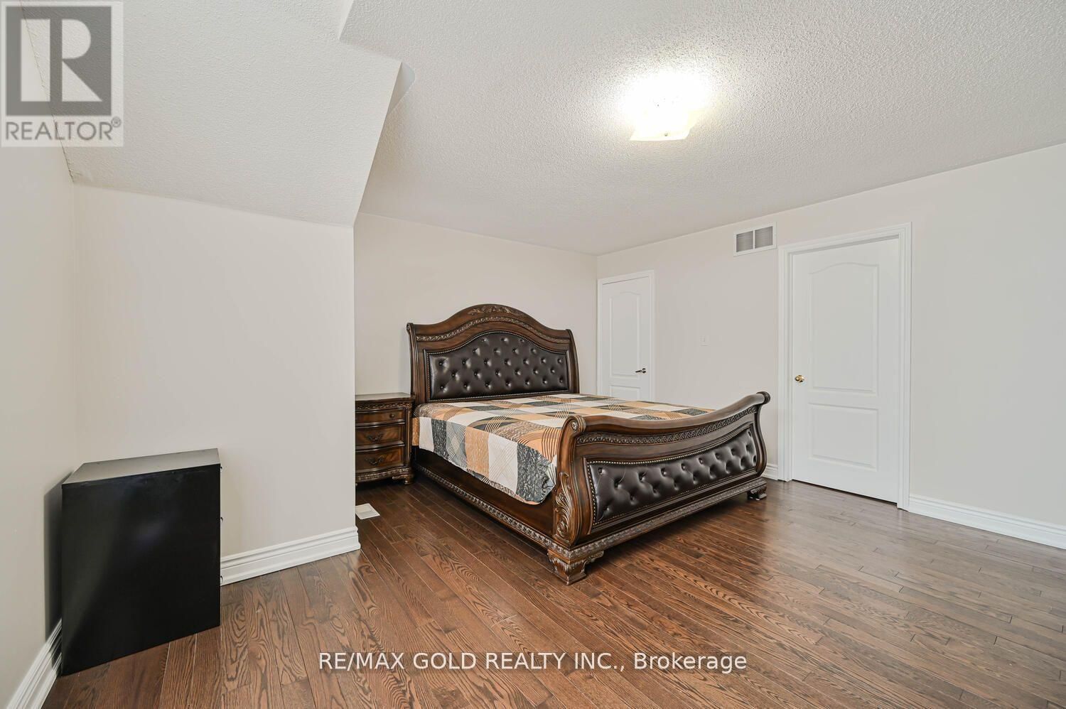 37 REDWILLOW ROAD Image 23