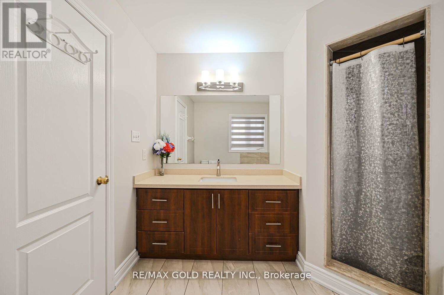 37 REDWILLOW ROAD Image 25