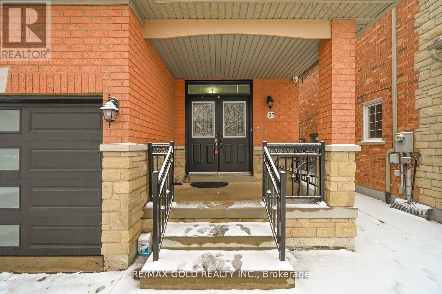 37 REDWILLOW ROAD Image 3