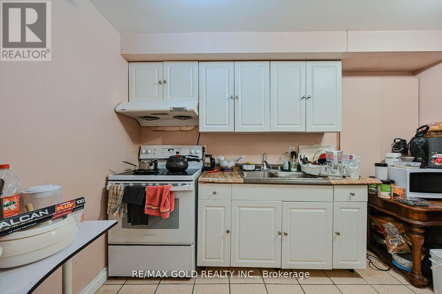 37 REDWILLOW ROAD Image 32