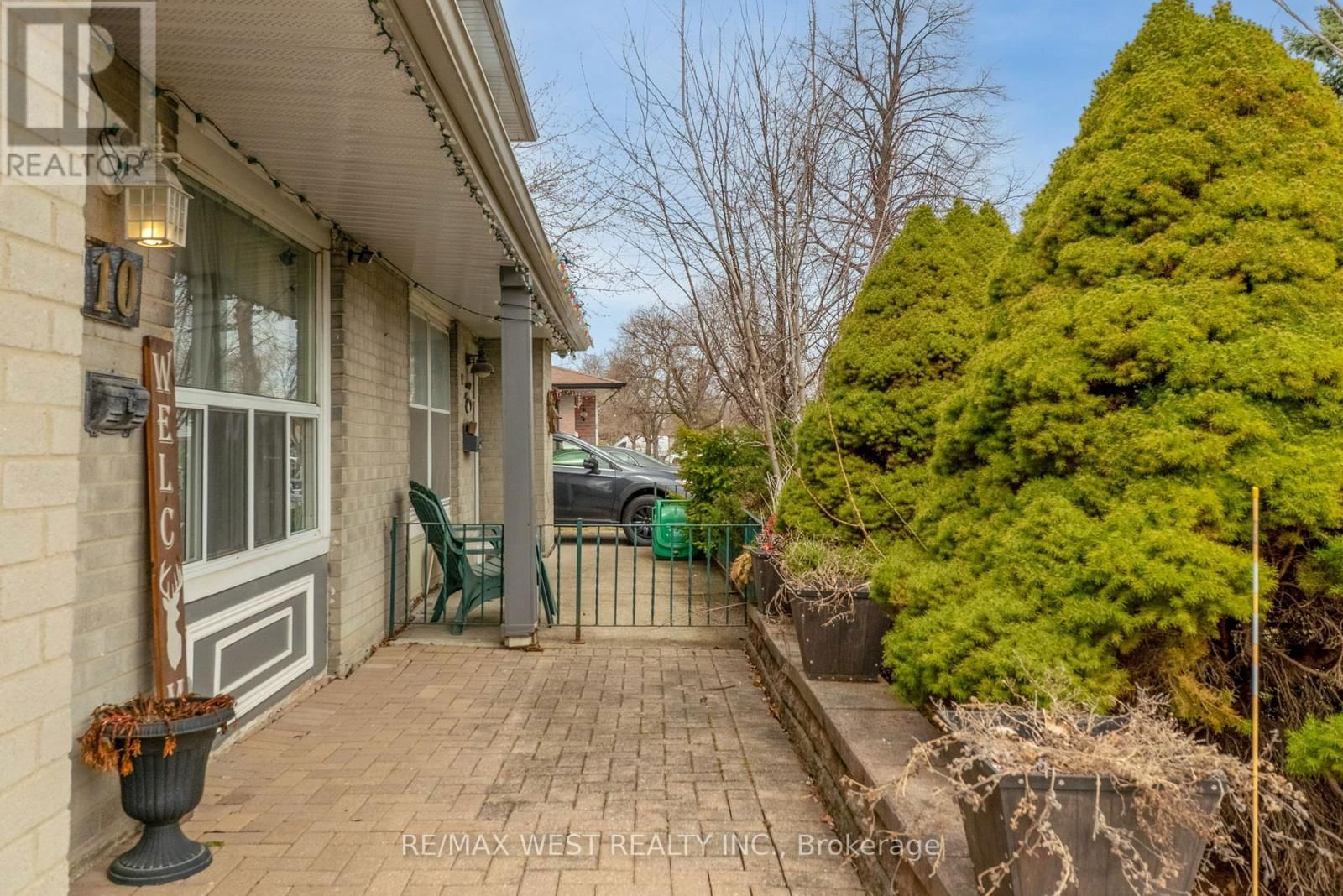 10 GREENWOOD CRESCENT Image 2