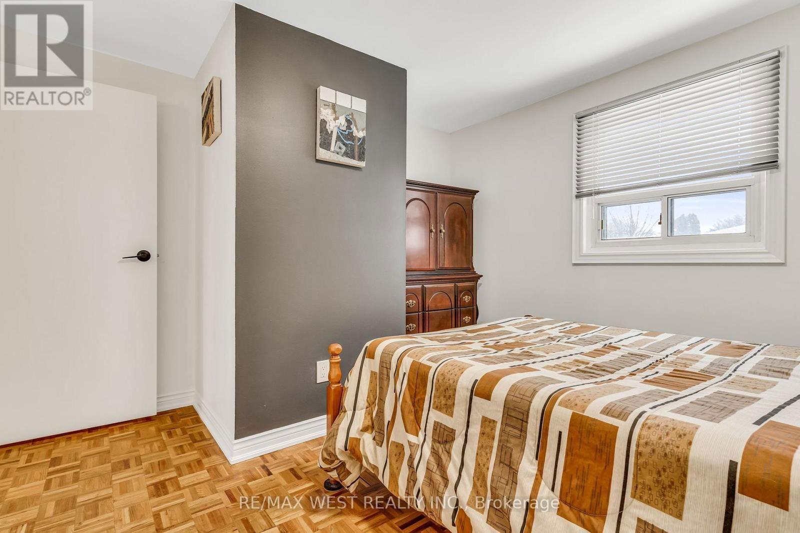 10 GREENWOOD CRESCENT Image 34
