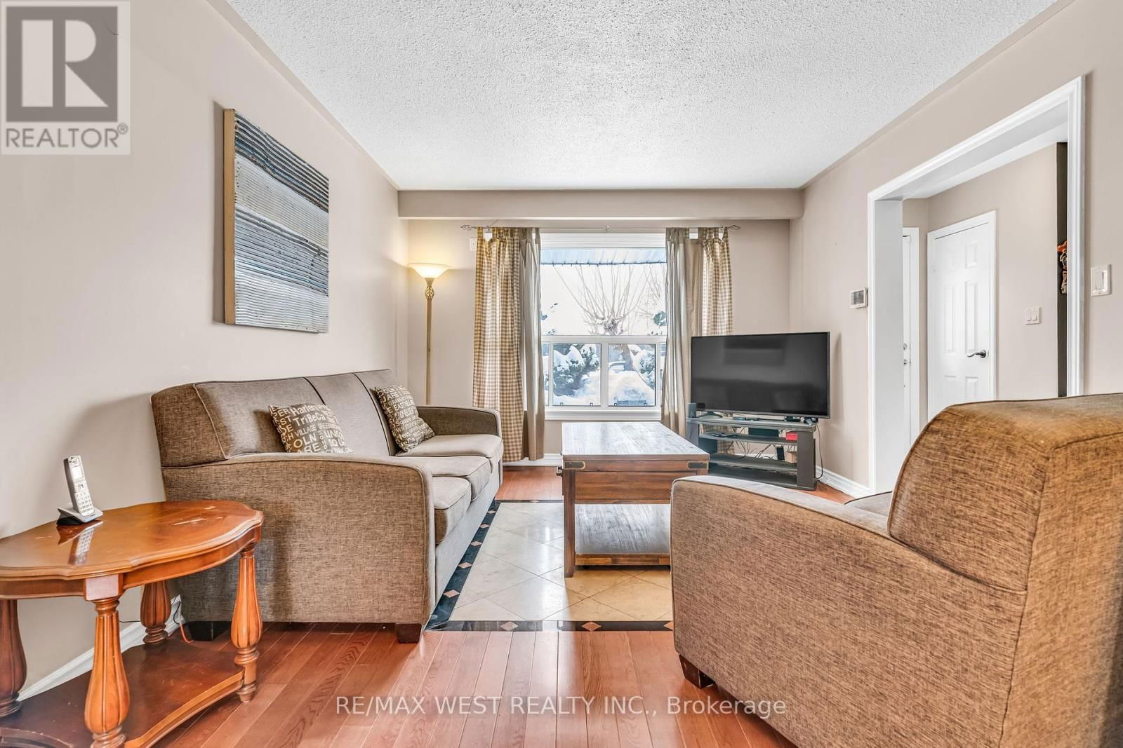10 GREENWOOD CRESCENT Image 7