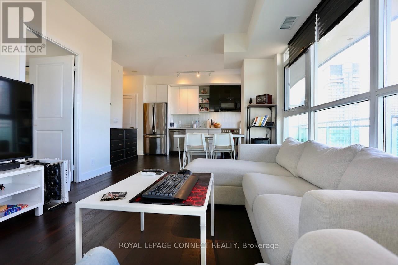2504 - 33 SHORE BREEZE DRIVE Image 11