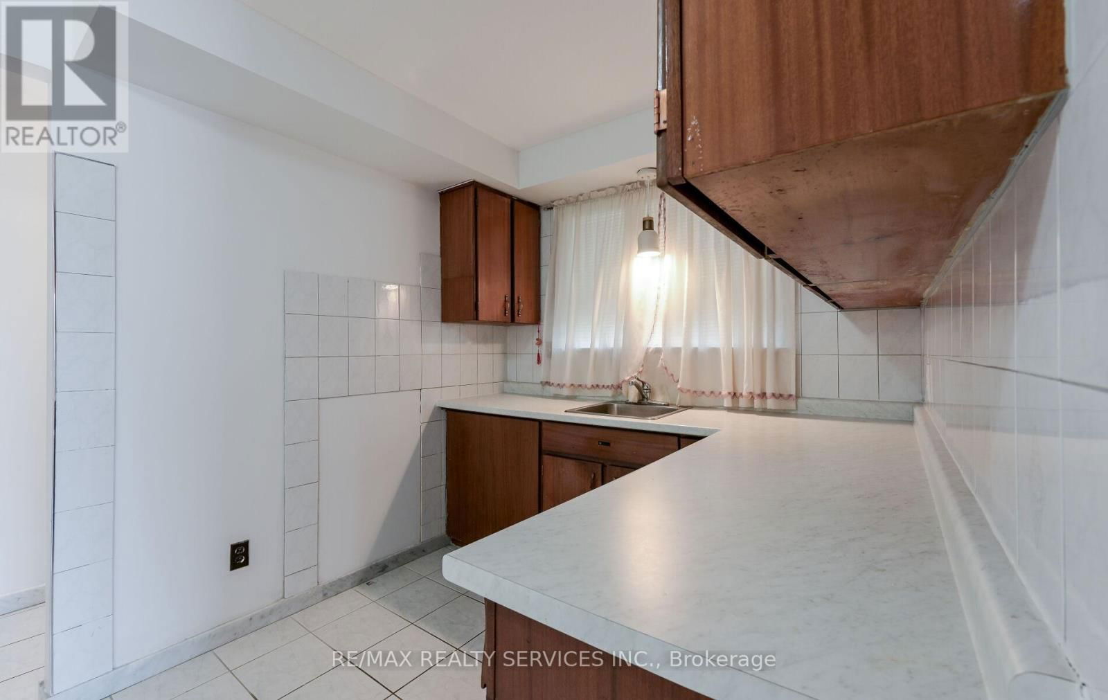 140 CLARENCE STREET Image 15