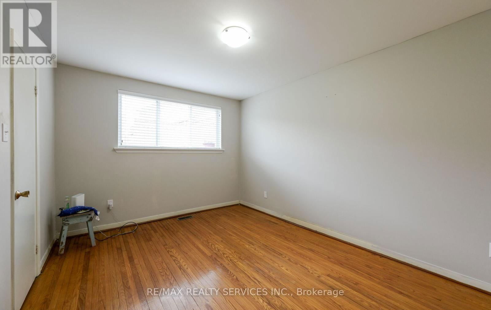 140 CLARENCE STREET Image 23