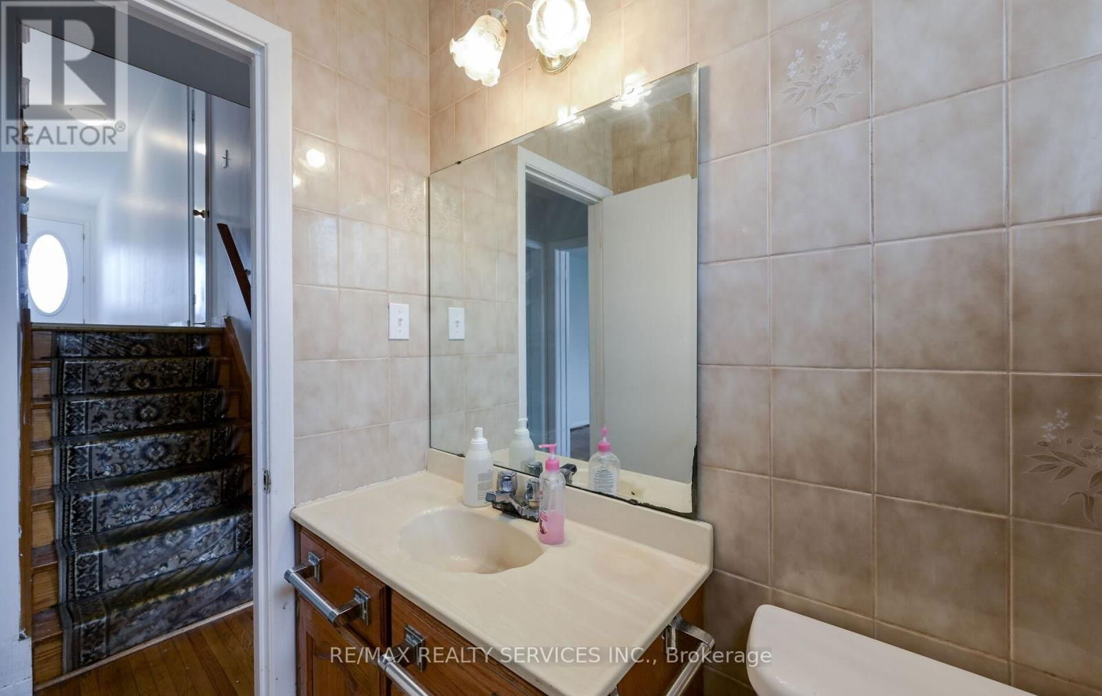 140 CLARENCE STREET Image 26