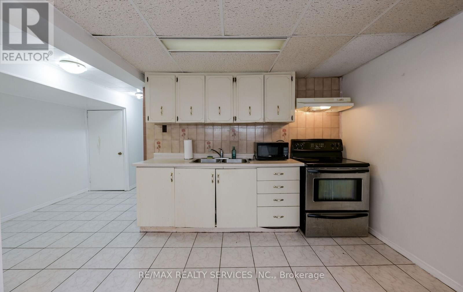 140 CLARENCE STREET Image 29