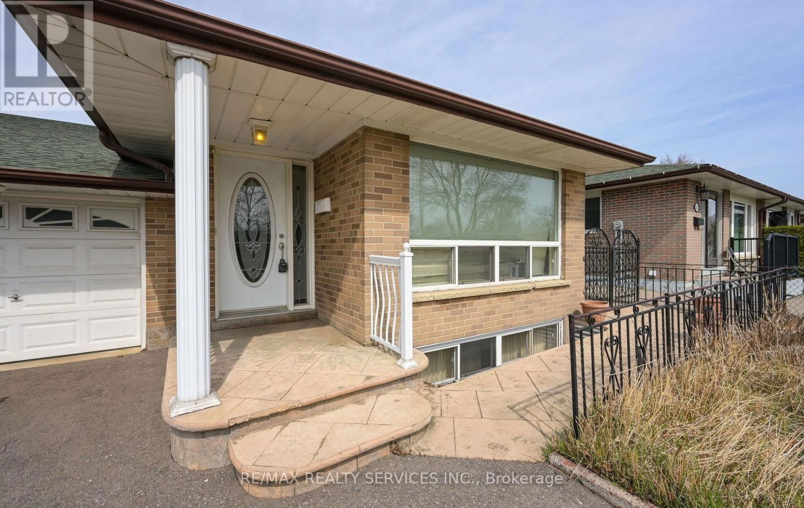 140 CLARENCE STREET Image 3