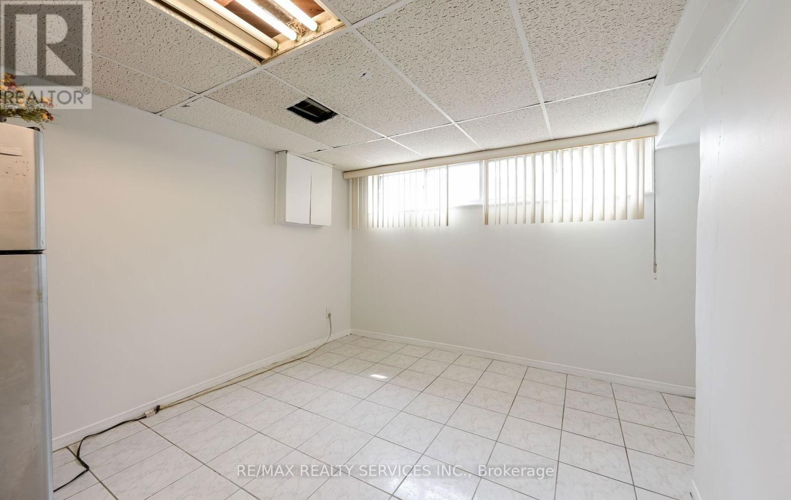 140 CLARENCE STREET Image 32