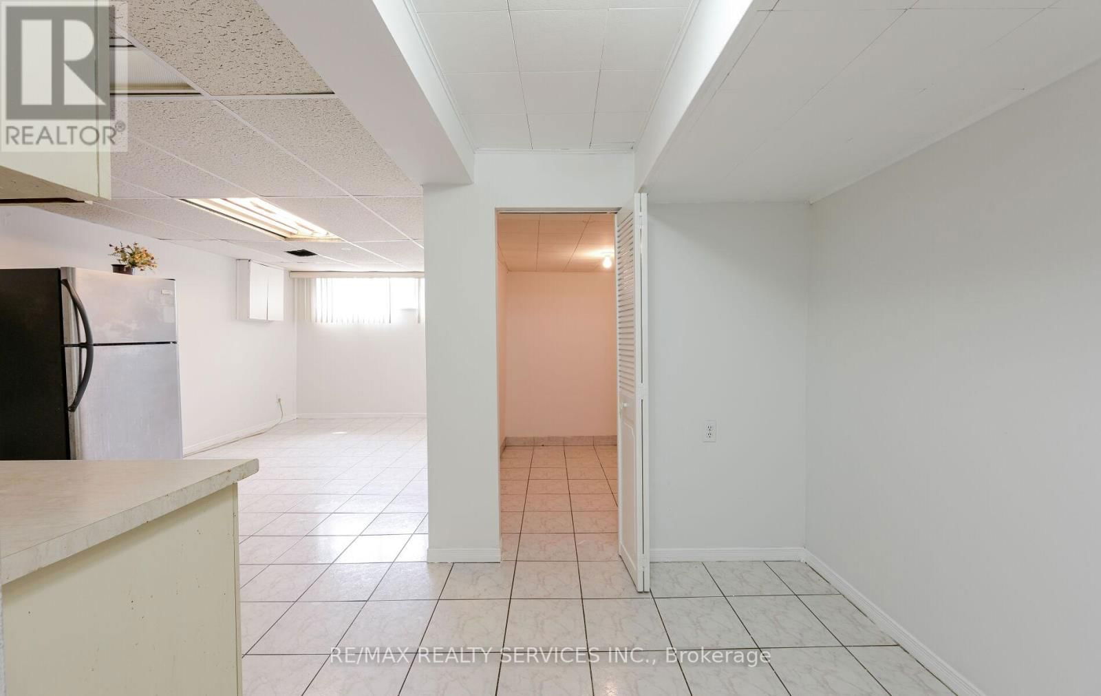 140 CLARENCE STREET Image 33