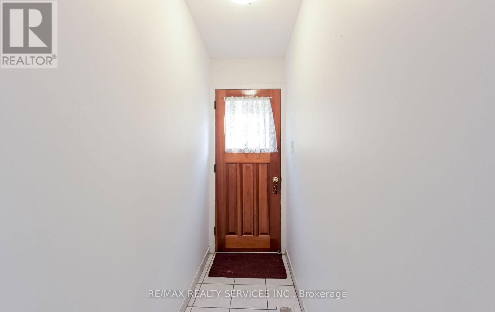 140 CLARENCE STREET Image 36