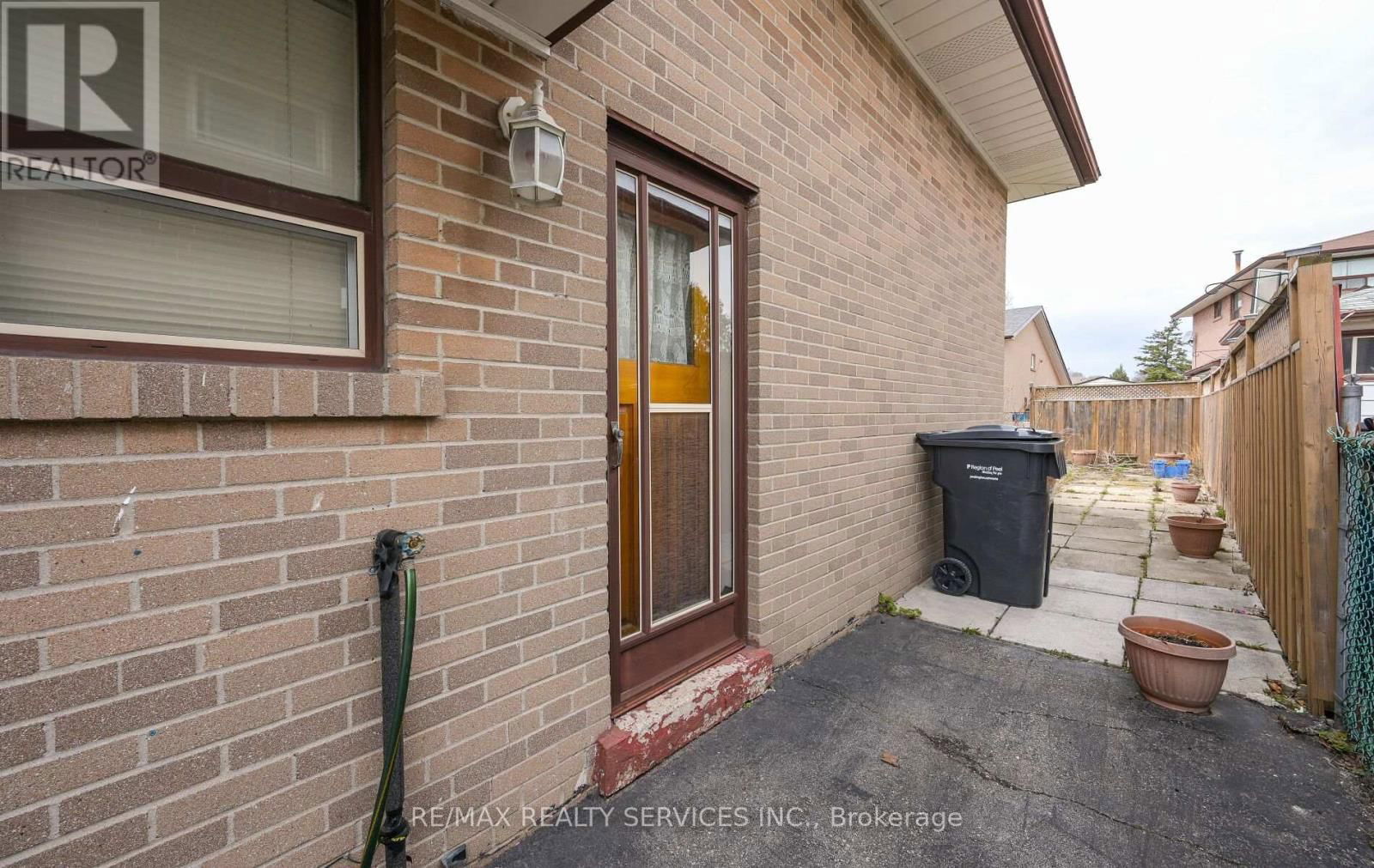 140 CLARENCE STREET Image 37