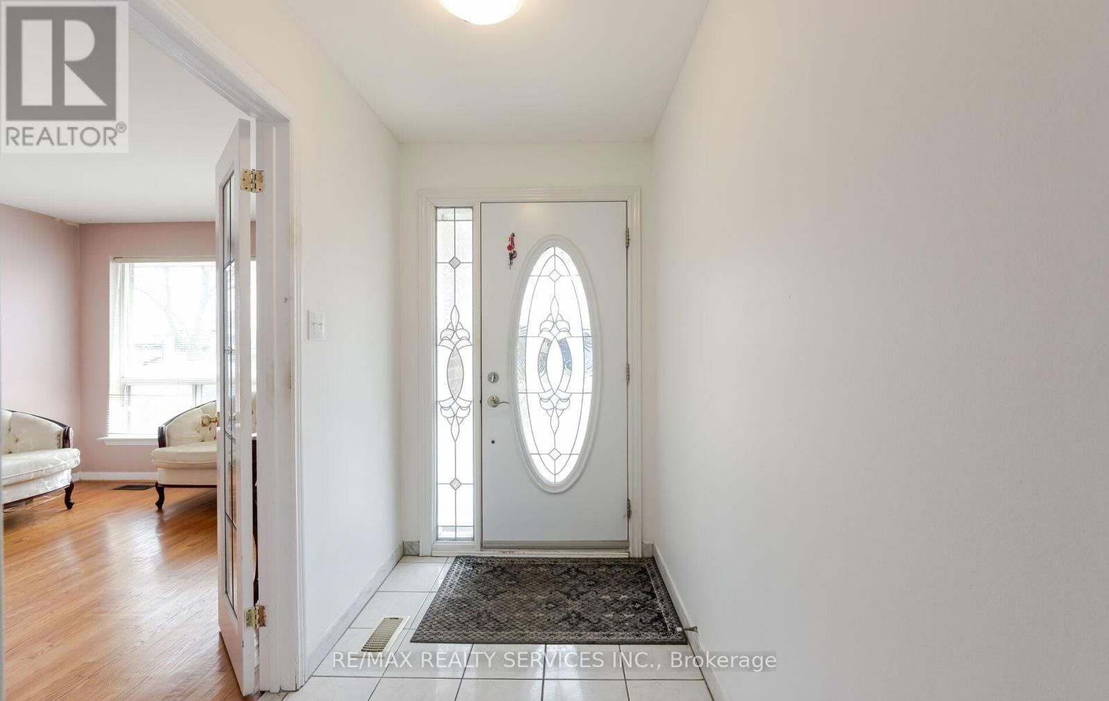 140 CLARENCE STREET Image 5