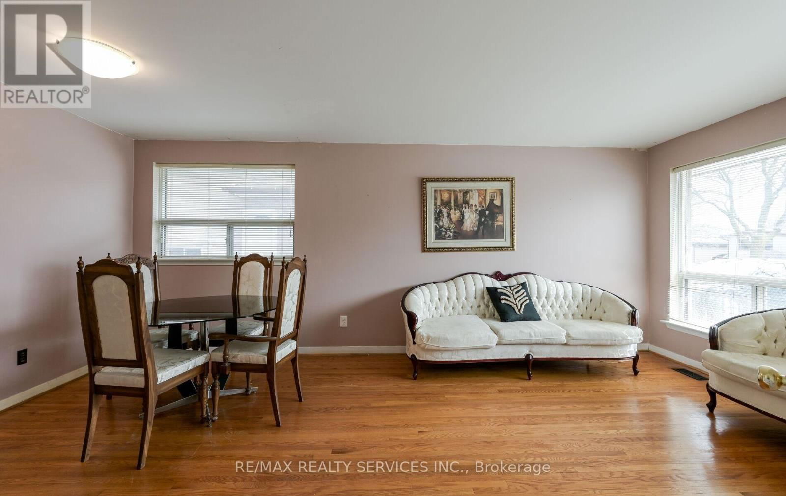 140 CLARENCE STREET Image 6