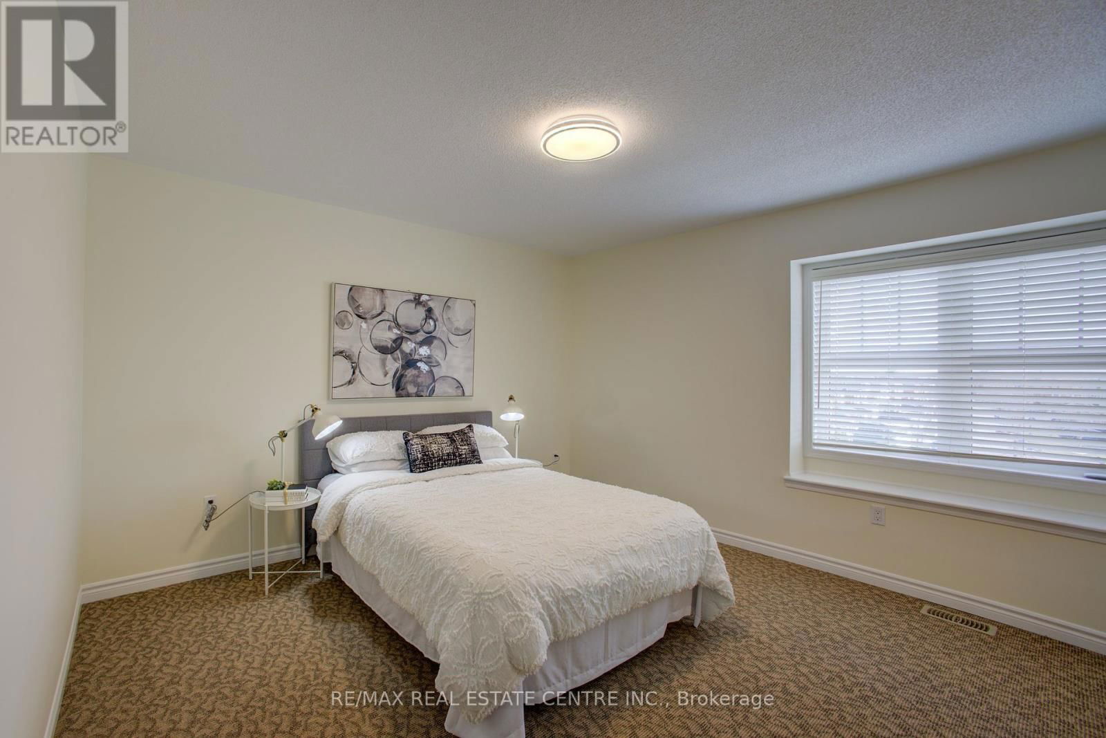 164 - 1000 ASLETON BOULEVARD Image 24