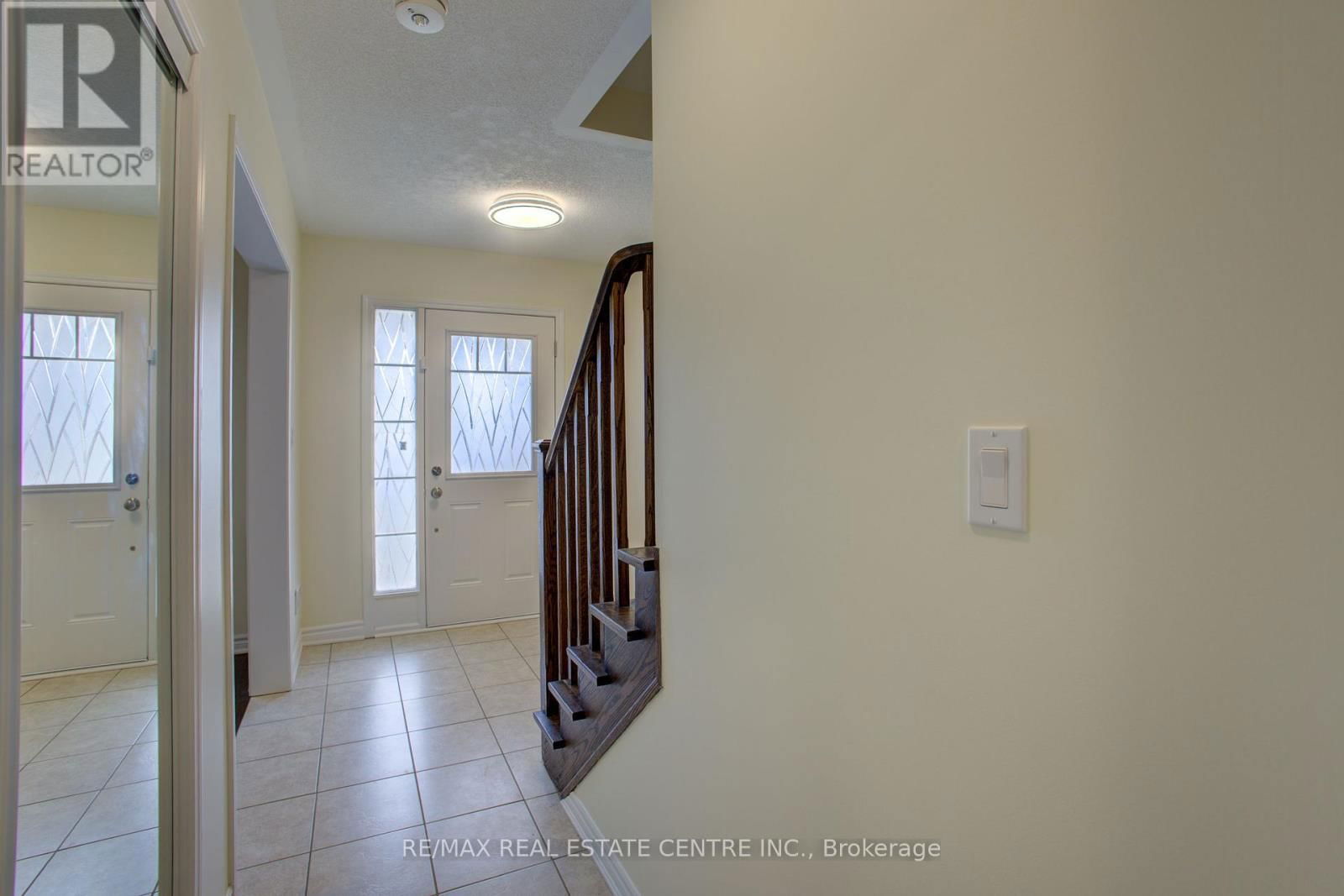 164 - 1000 ASLETON BOULEVARD Image 32