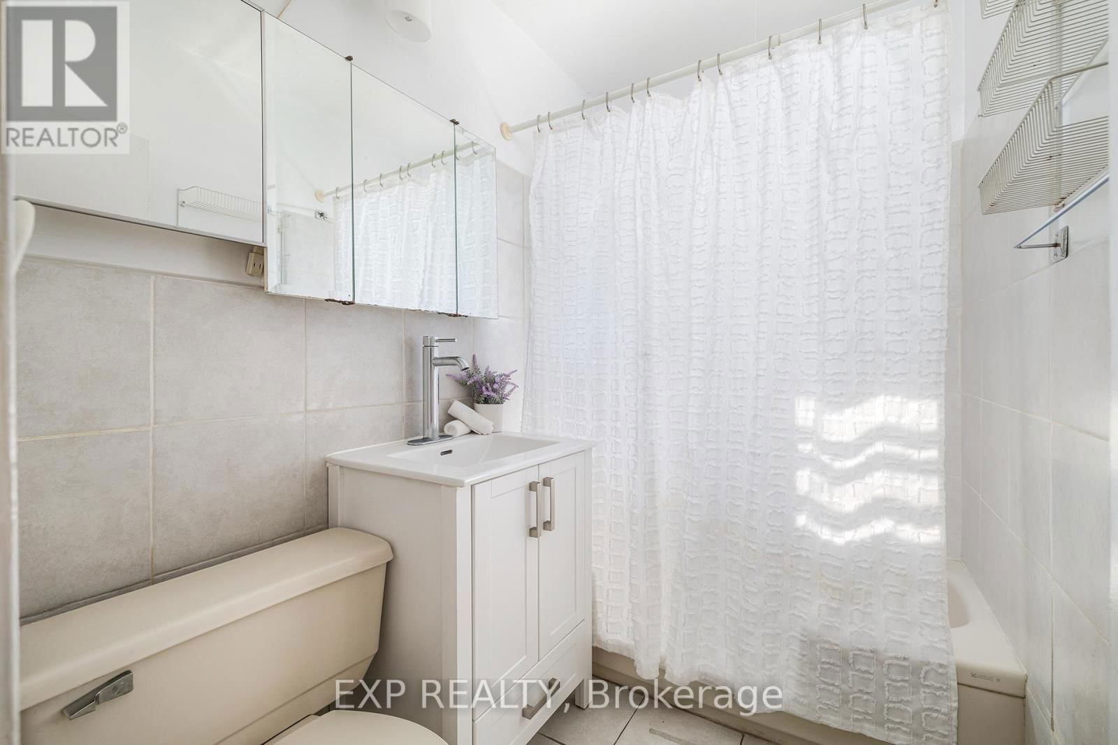7028 JUSTINE DRIVE Image 14