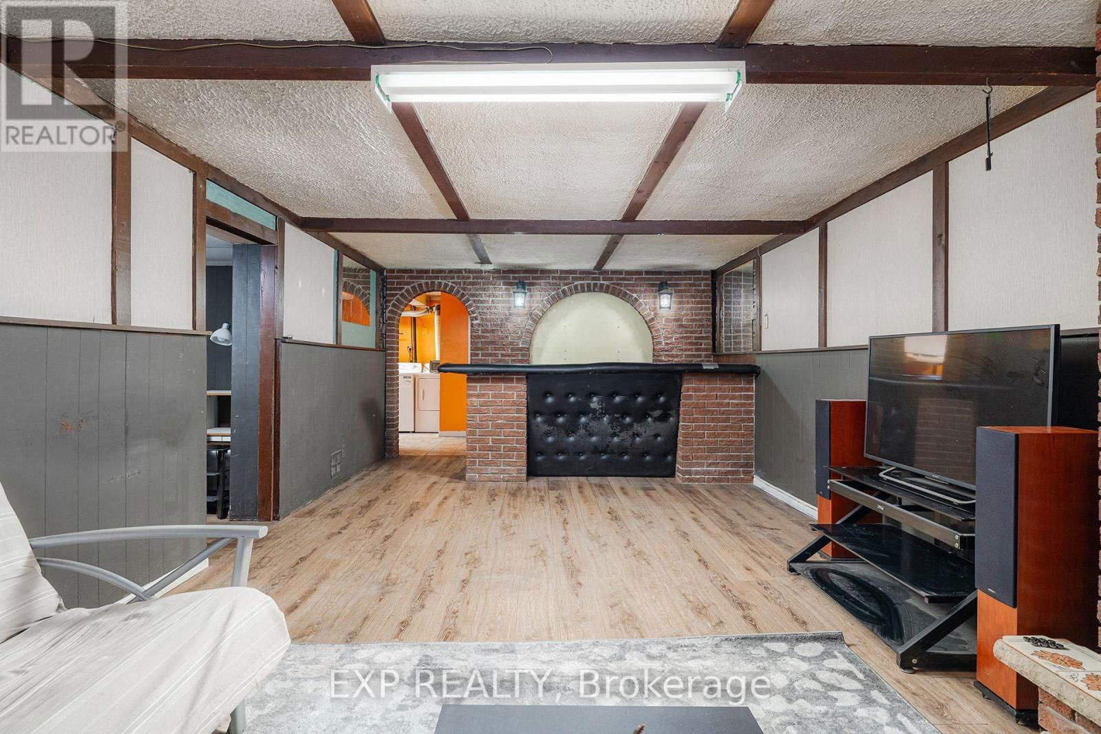 7028 JUSTINE DRIVE Image 16