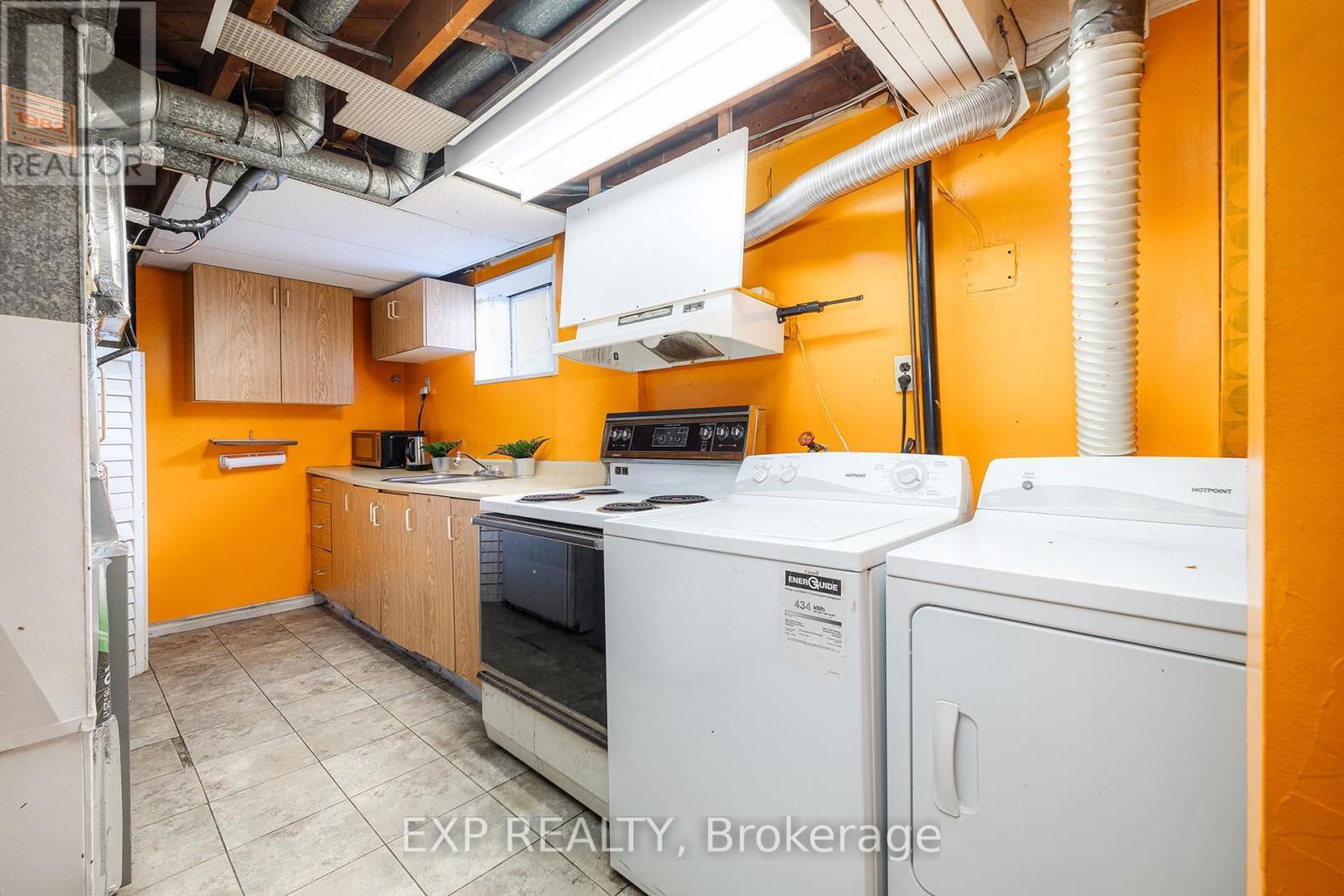 7028 JUSTINE DRIVE Image 17