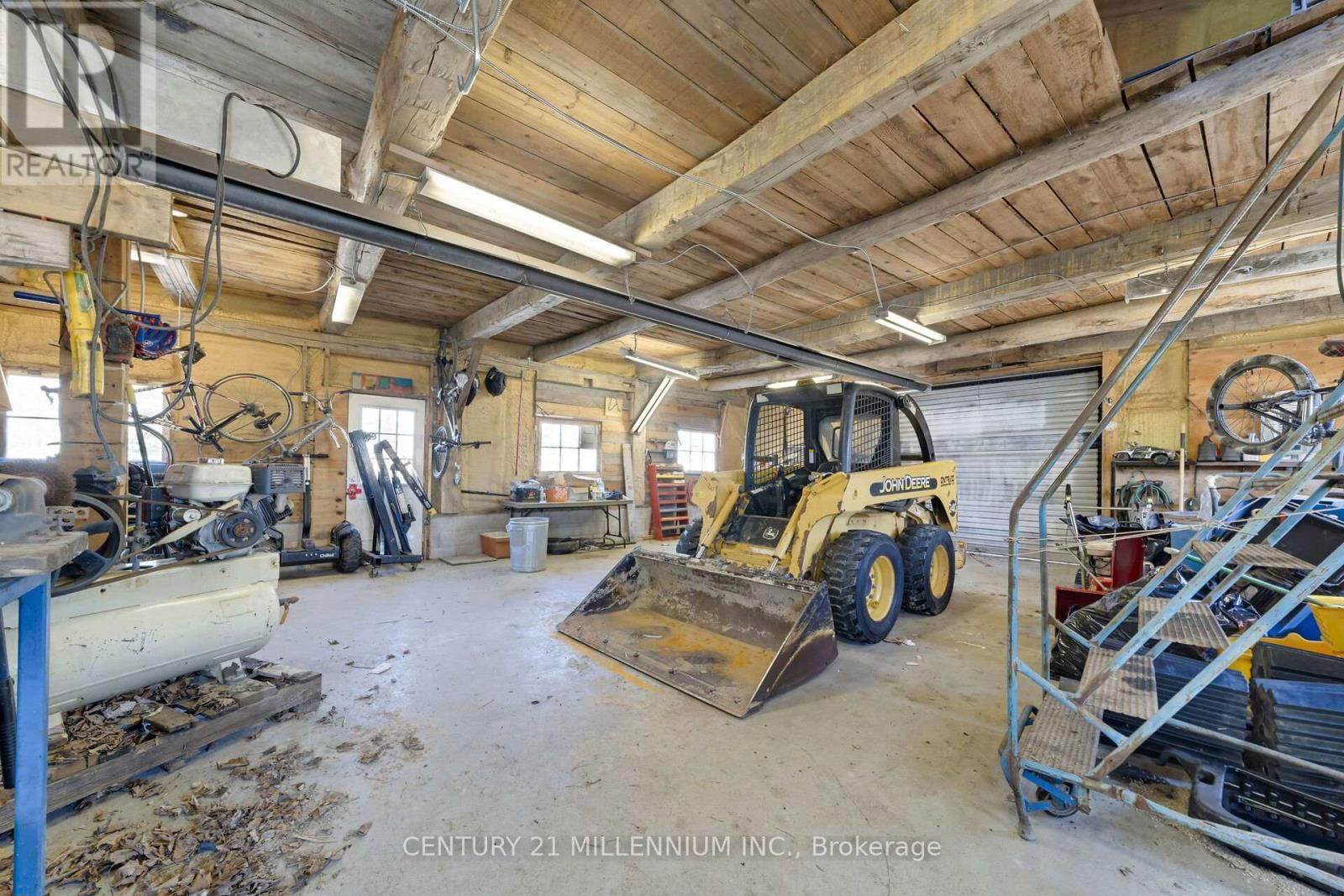 774 CHARLESTON SIDEROAD Image 32