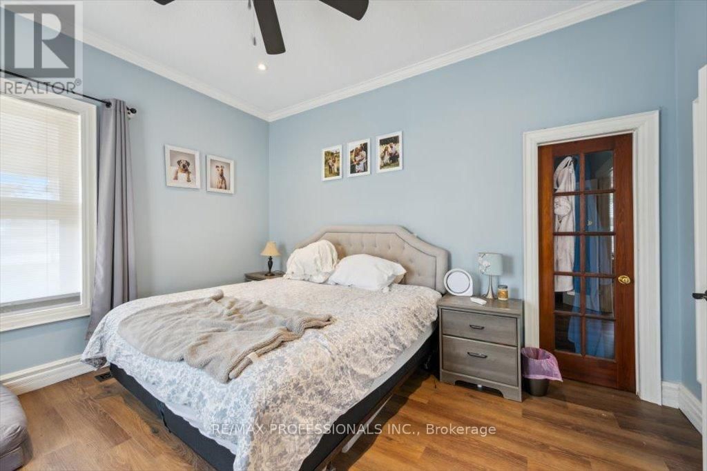31 BROCK STREET Image 17