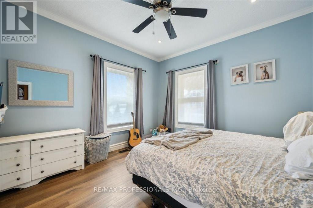 31 BROCK STREET Image 19