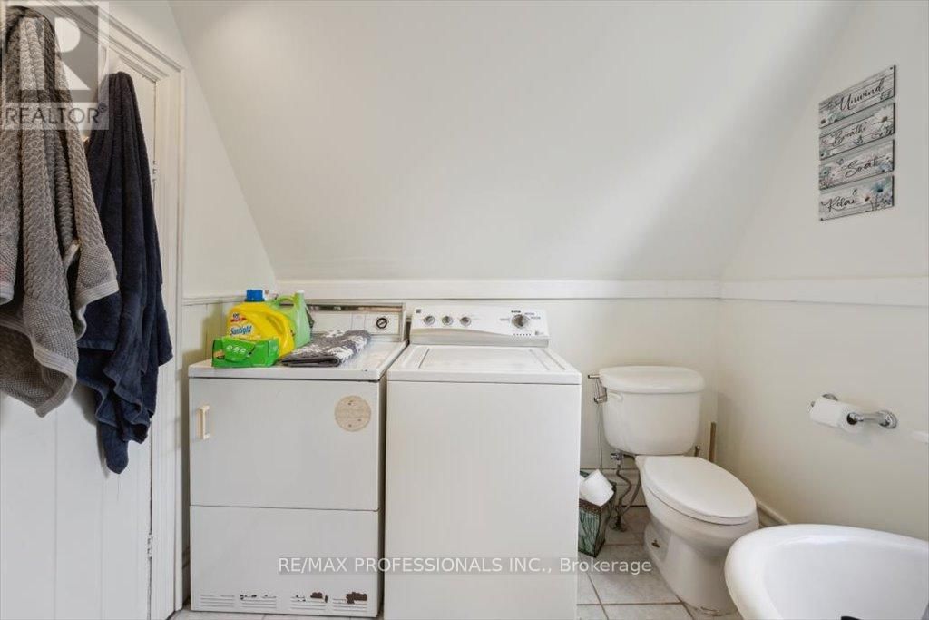 31 BROCK STREET Image 34