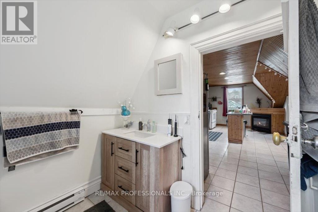 31 BROCK STREET Image 36