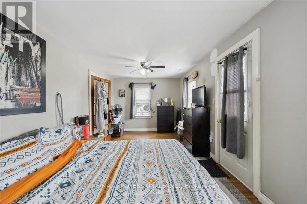 31 BROCK STREET Image 39