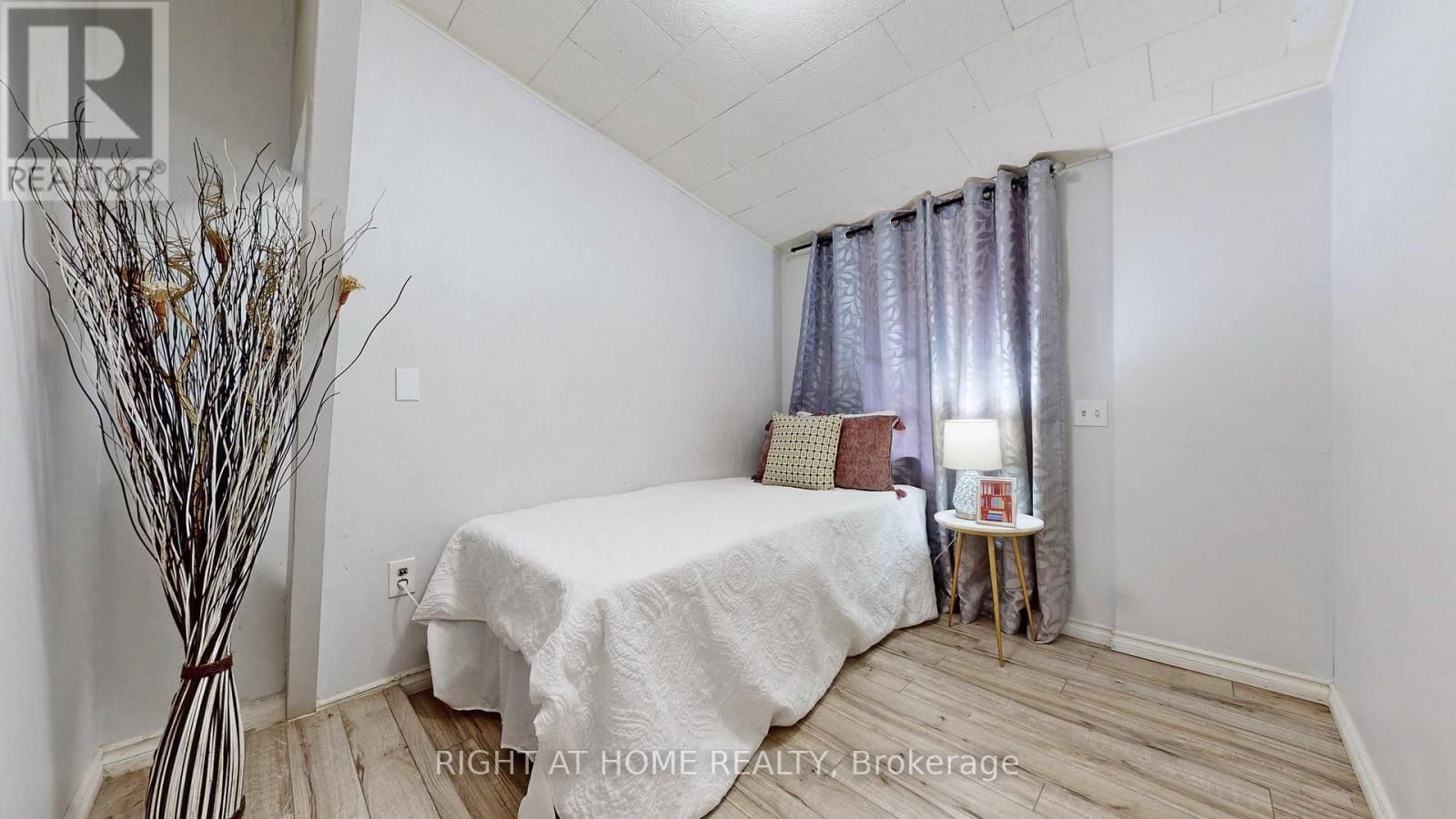 33 MORLAND ROAD Image 12