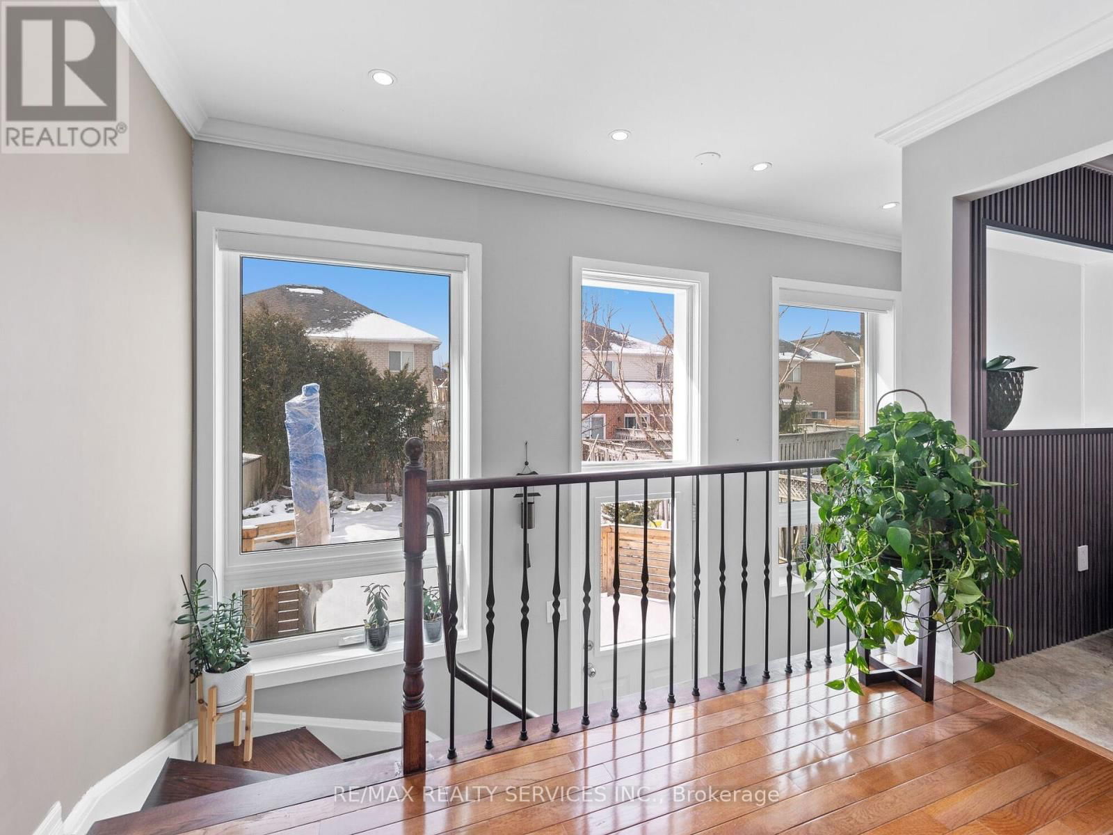 8 BRADWICK COURT Image 21