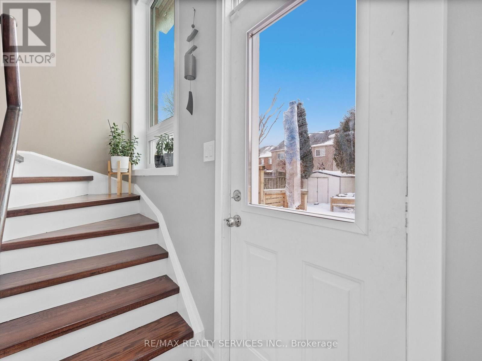 8 BRADWICK COURT Image 31