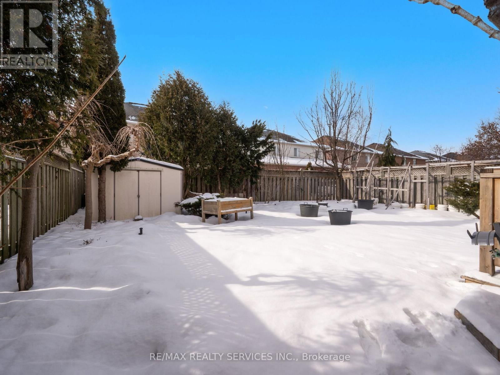 8 BRADWICK COURT Image 34