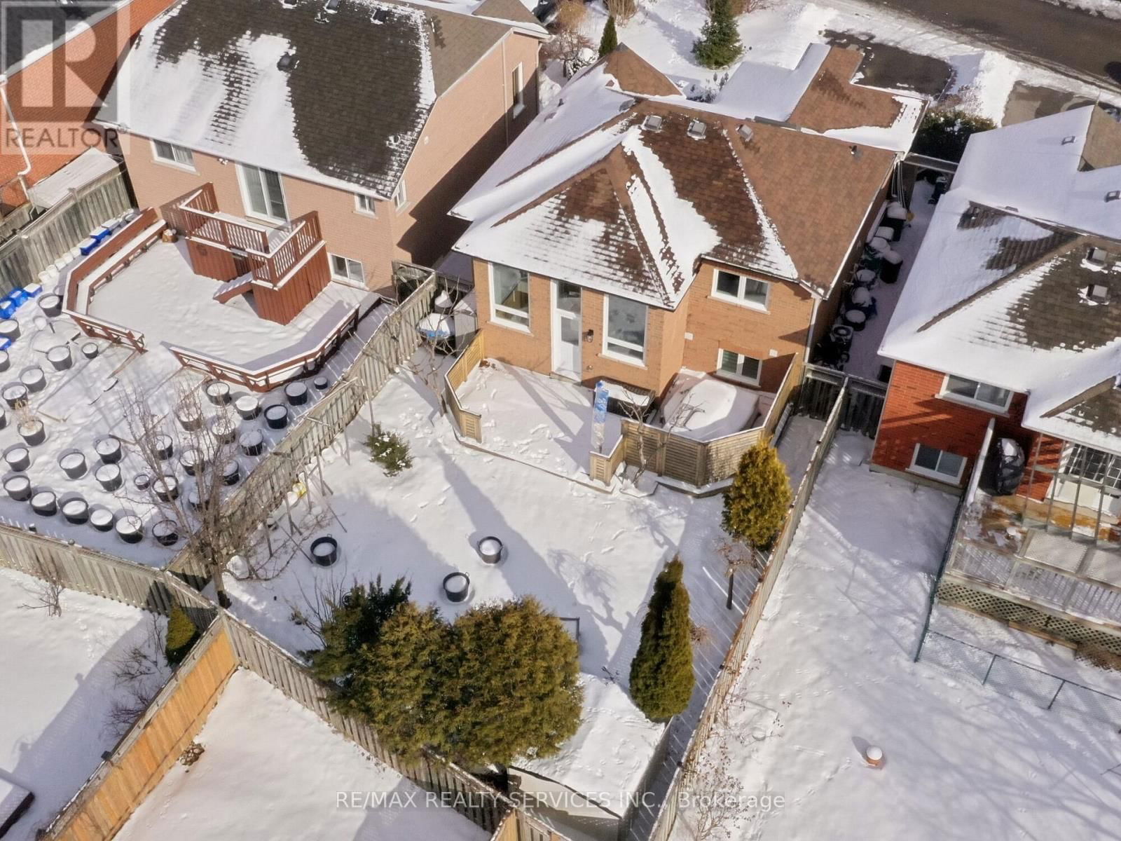8 BRADWICK COURT Image 37