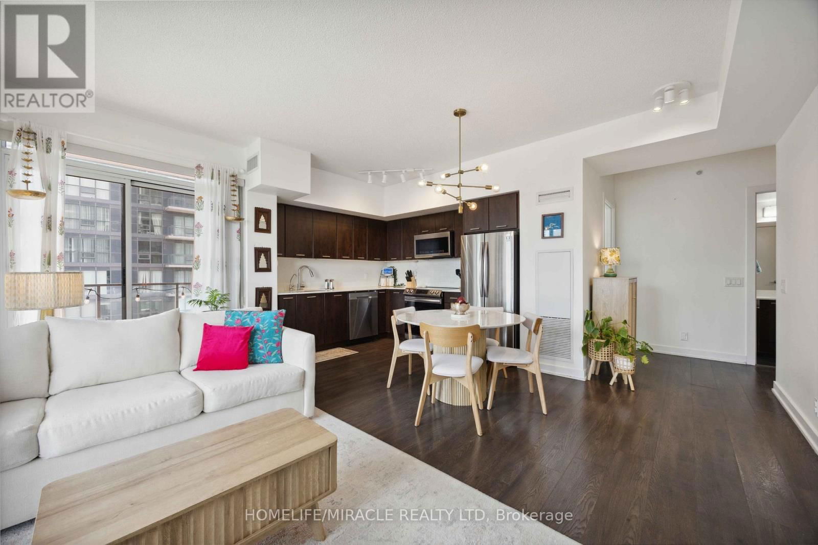 2207 - 2220 LAKE SHORE BOULEVARD WEST Image 13