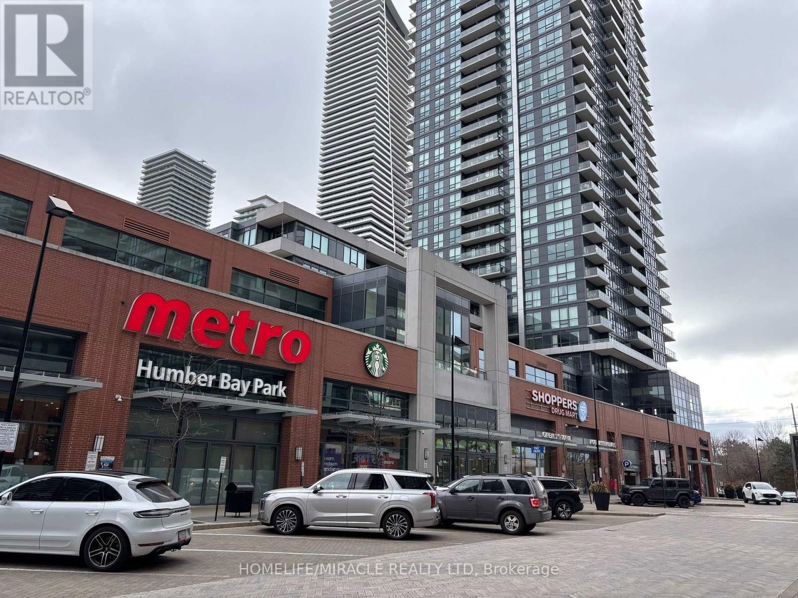 2207 - 2220 LAKE SHORE BOULEVARD WEST Image 2