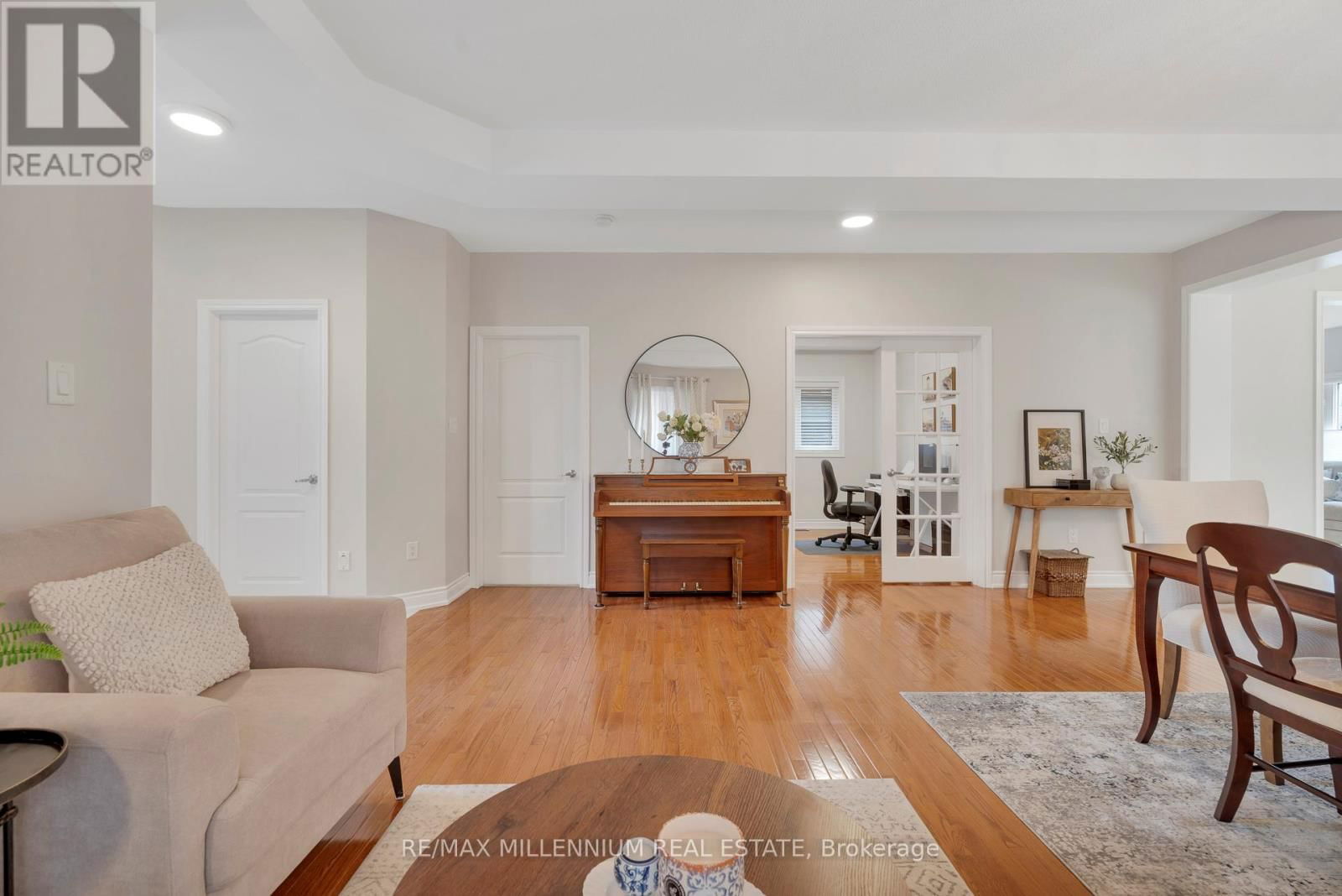 13 BELLEVILLE DRIVE Image 11