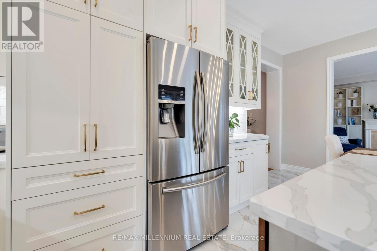 13 BELLEVILLE DRIVE Image 21