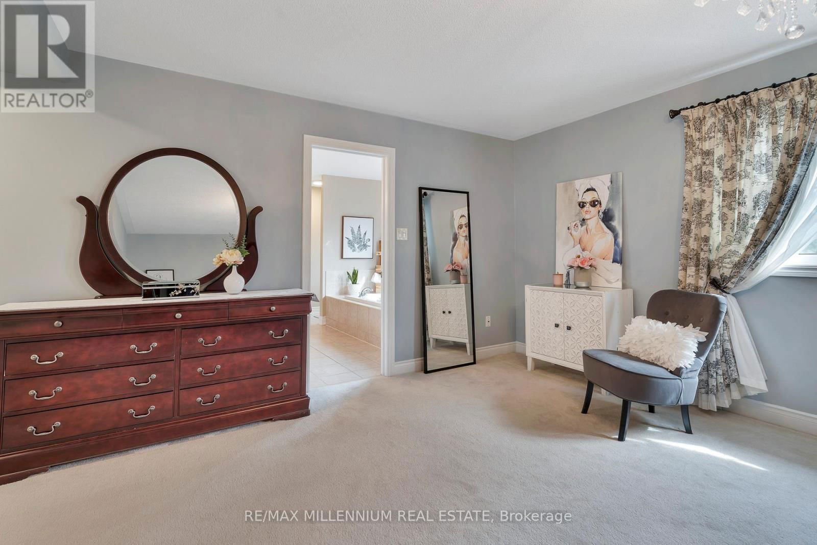13 BELLEVILLE DRIVE Image 34