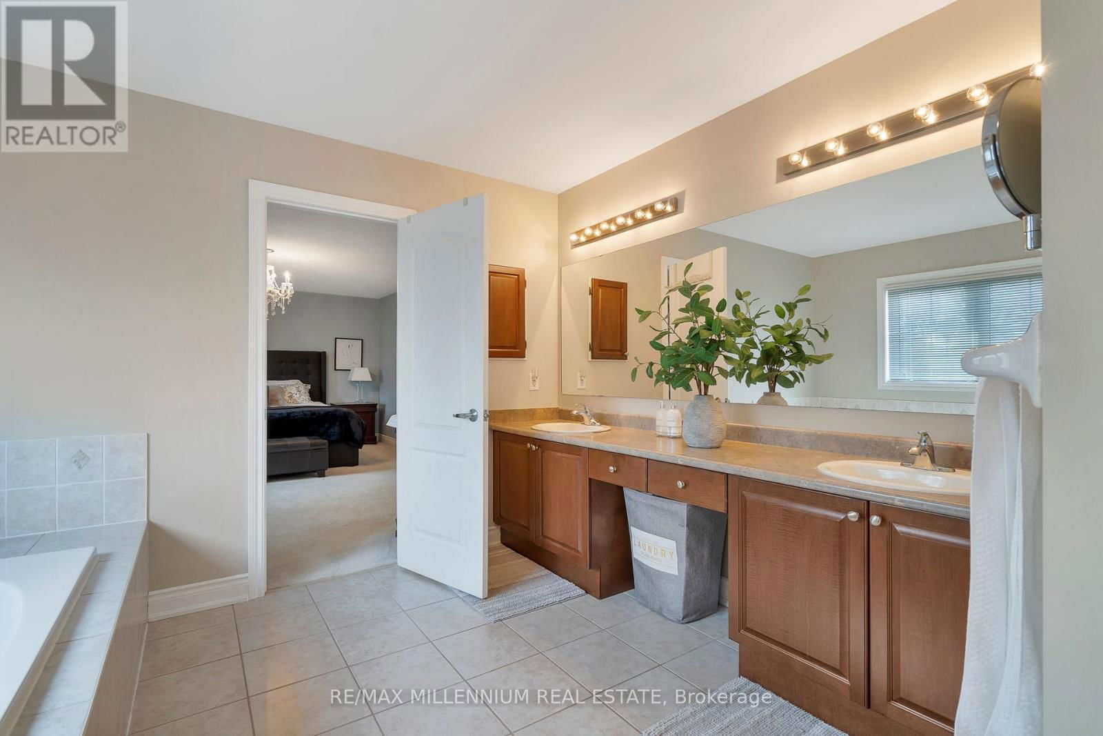13 BELLEVILLE DRIVE Image 36