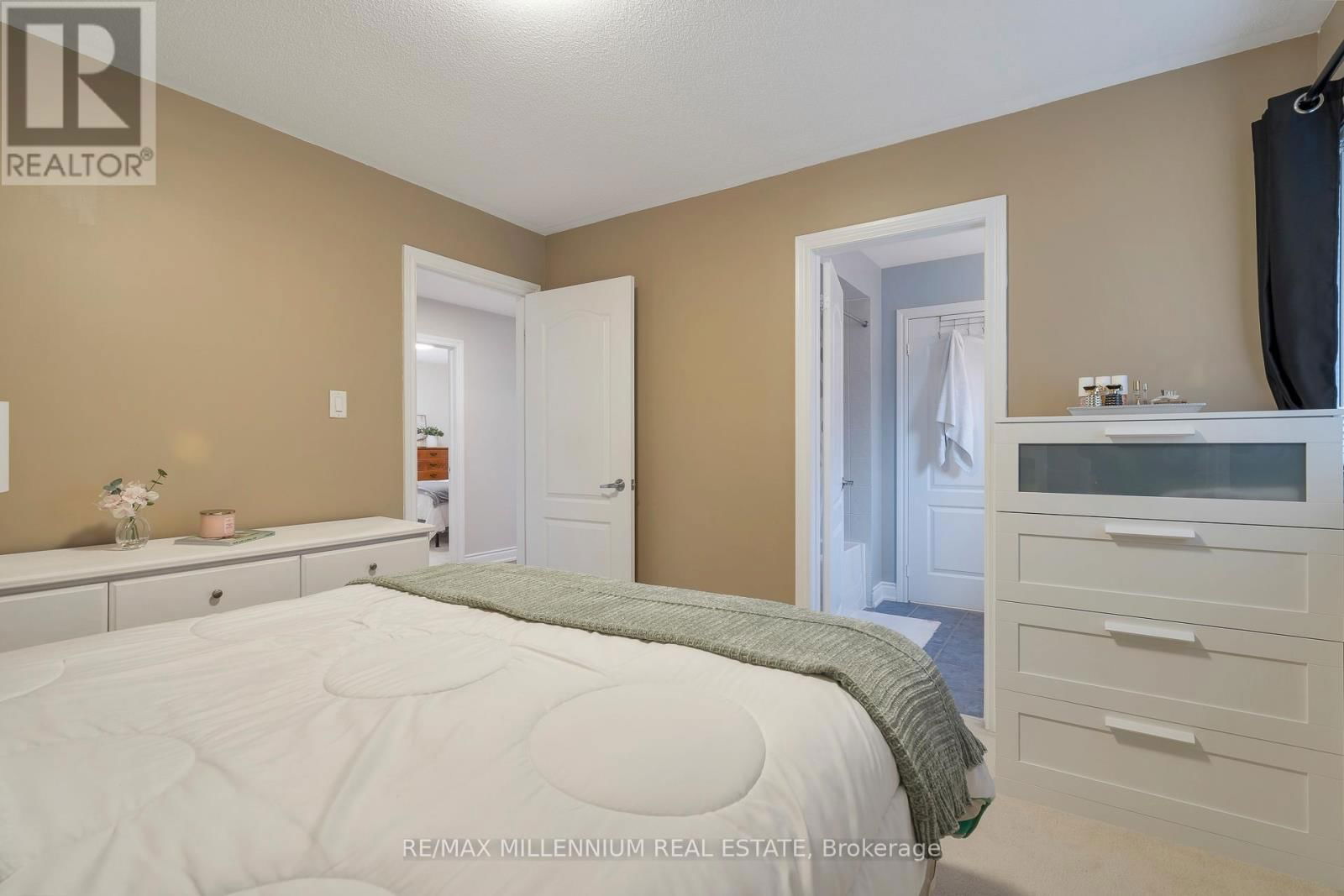 13 BELLEVILLE DRIVE Image 39