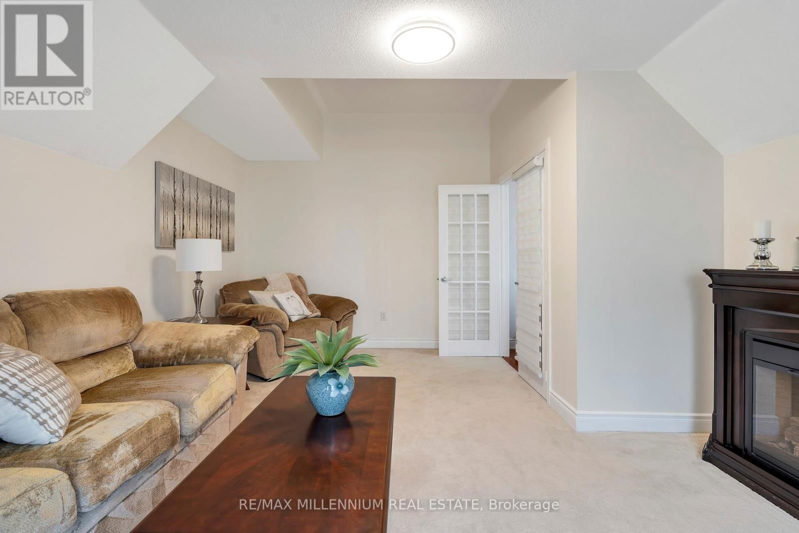 13 BELLEVILLE DRIVE Image 46